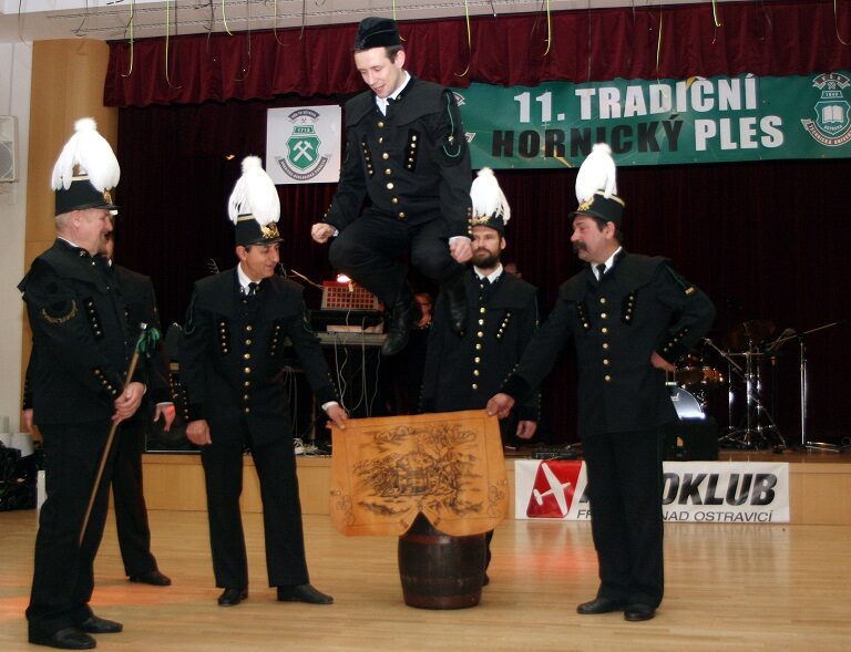 Hornická plesová zábava ve prospěch sv. Barborky